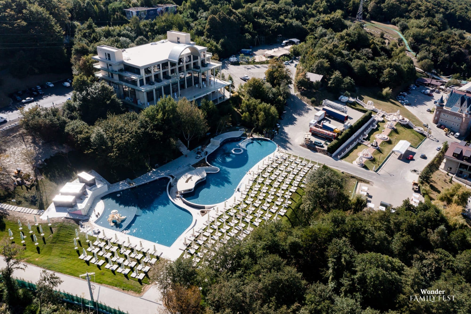 La piscina exterior de Wonderland